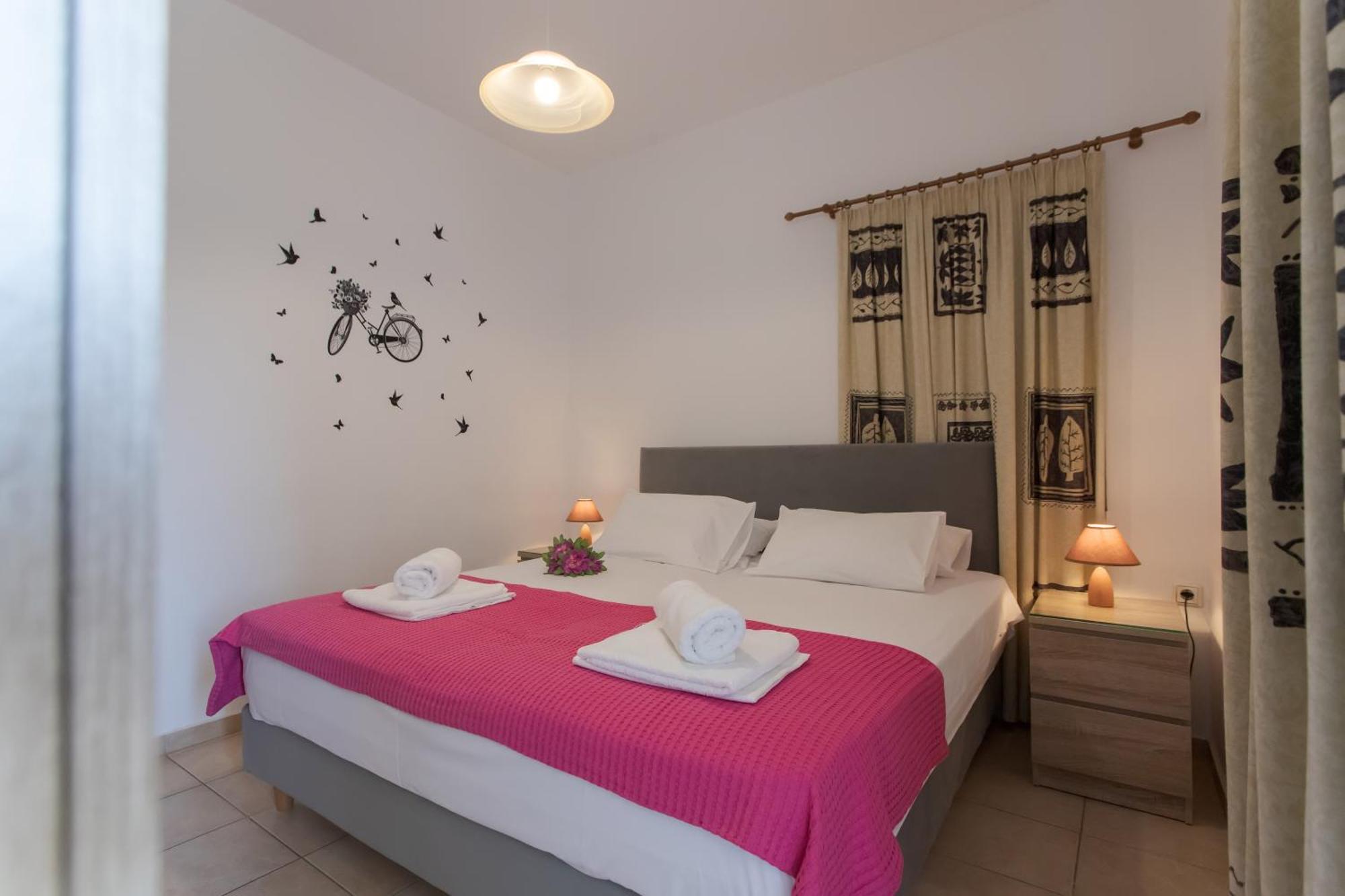 Manos Apartments Almirída Phòng bức ảnh