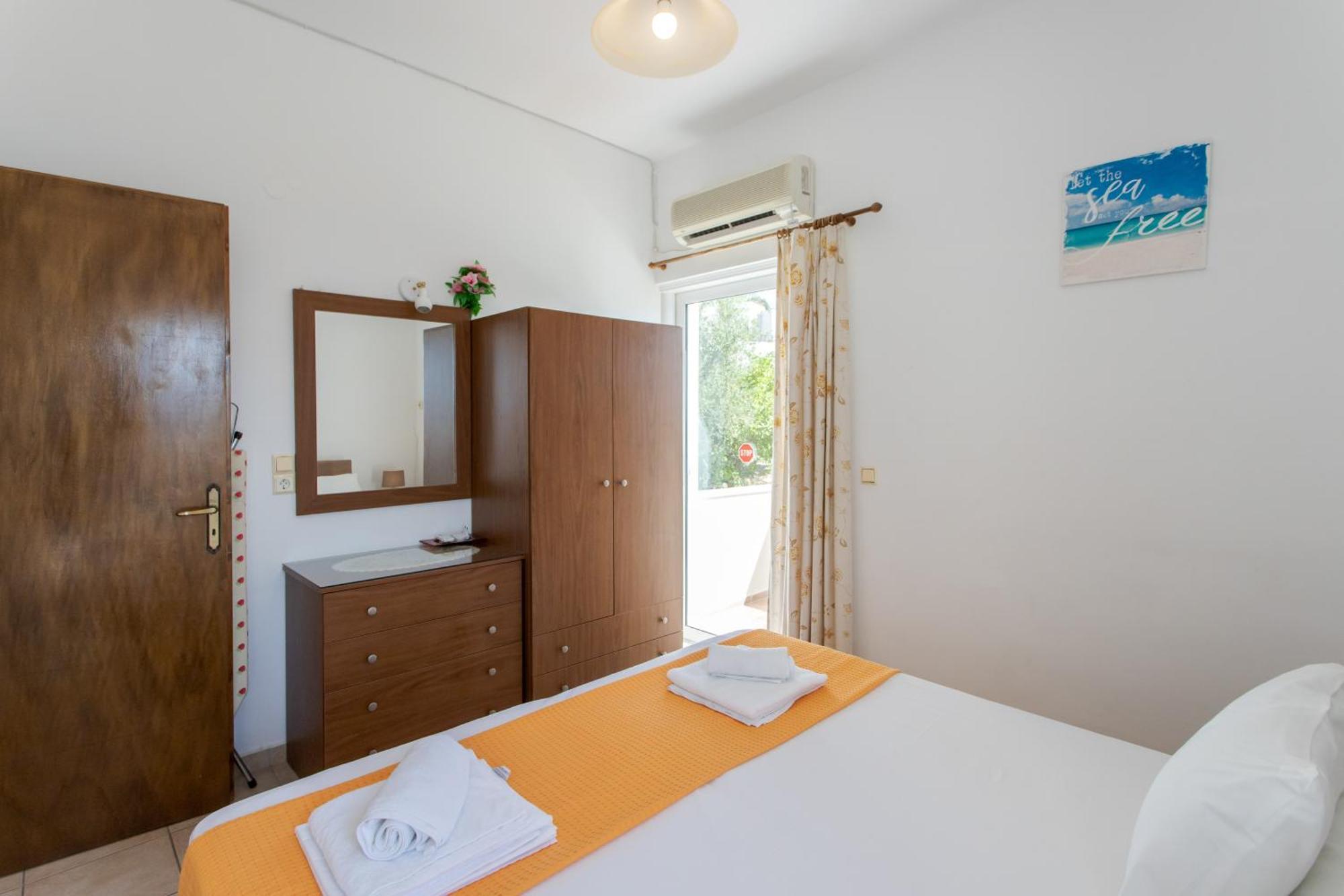 Manos Apartments Almirída Phòng bức ảnh
